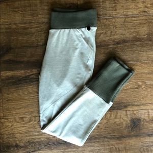 Under Armor leggings